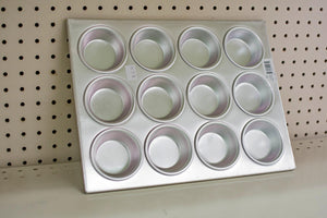 MUFFIN PAN 12CUP - 812944009649